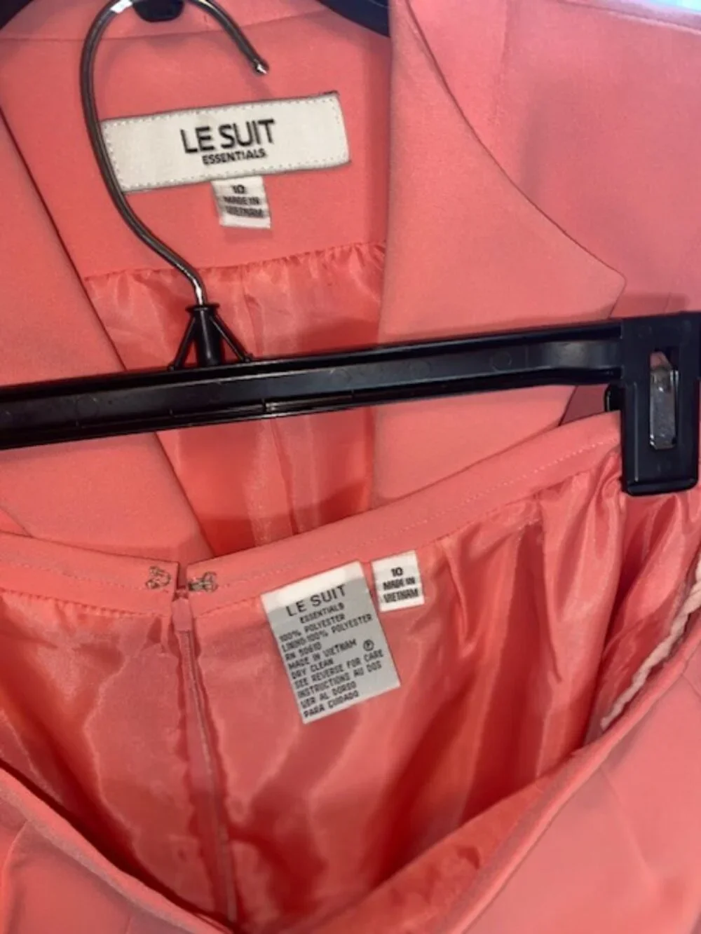 Le Suit 2-Piece Skirt Suit Set – Vibrant Coral Peach – Size 10